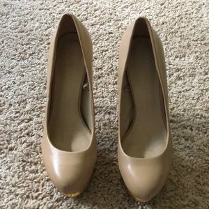 Zara Platform Heeled Beige pumps with Gold Trim